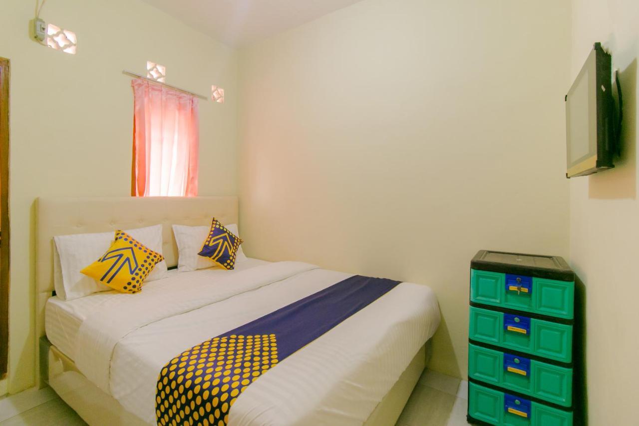 Ayu Homestay Syariah Sukabumi Bagian luar foto