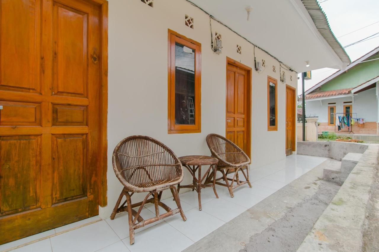 Ayu Homestay Syariah Sukabumi Bagian luar foto
