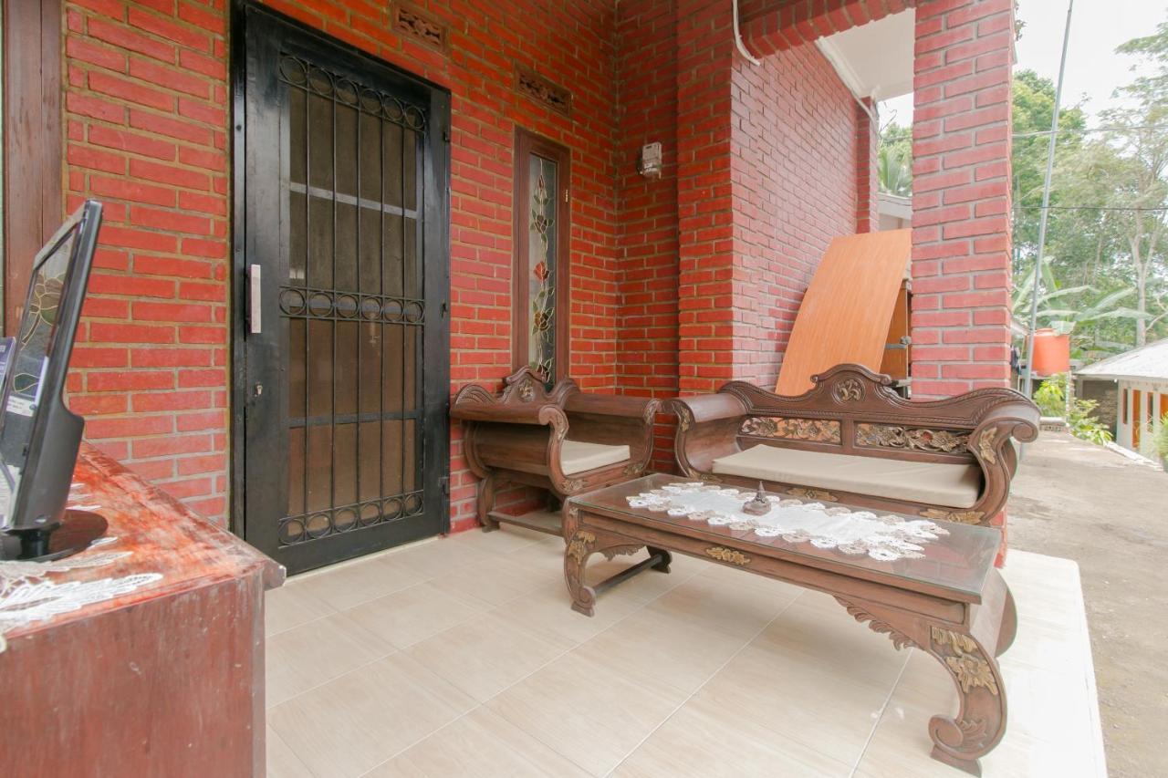 Ayu Homestay Syariah Sukabumi Bagian luar foto