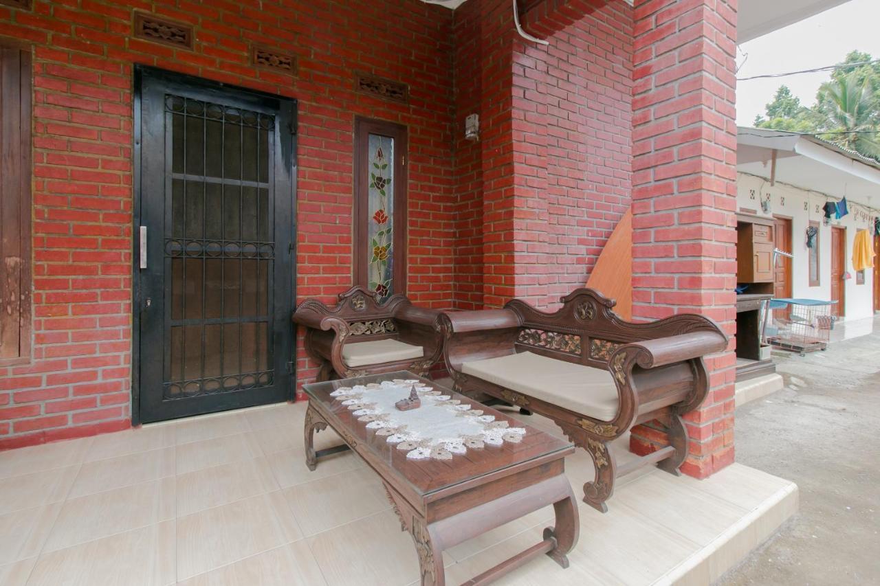 Ayu Homestay Syariah Sukabumi Bagian luar foto