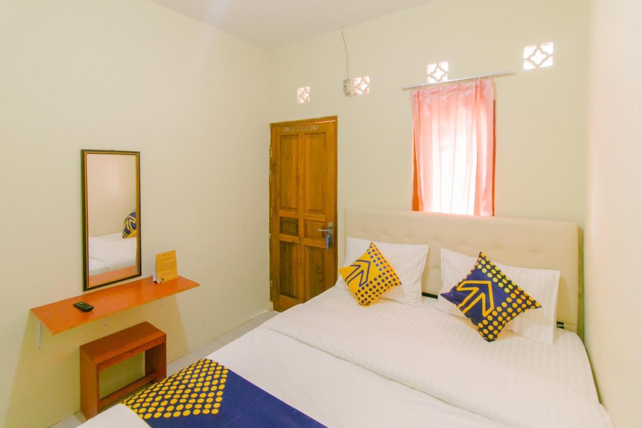 Ayu Homestay Syariah Sukabumi Bagian luar foto