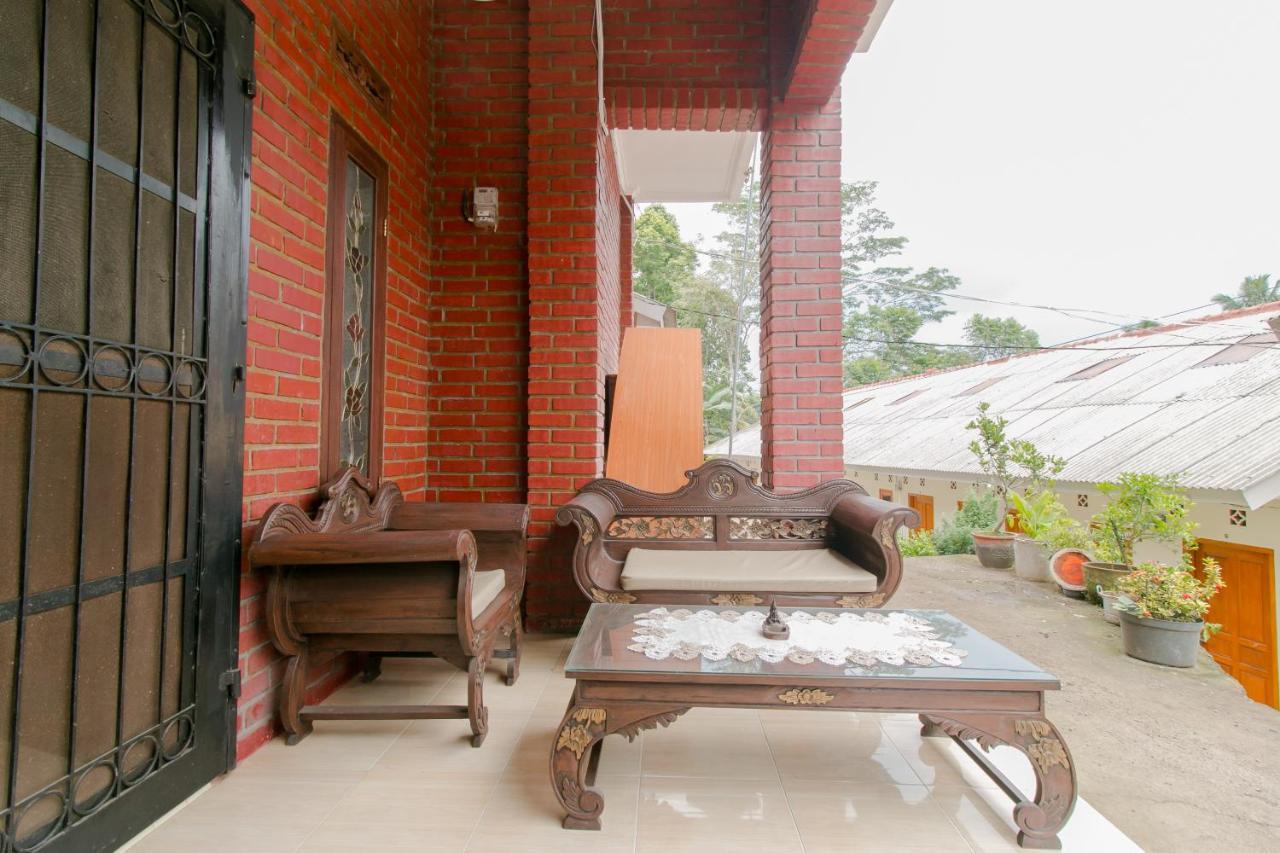 Ayu Homestay Syariah Sukabumi Bagian luar foto